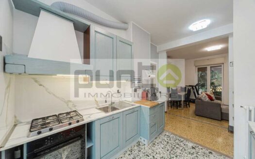 Trilocale via Don Antonio Girotti 16, Centro, Concorezzo