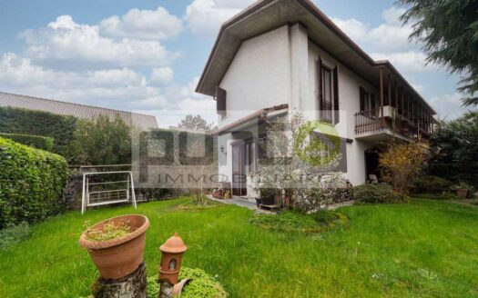 Villa bifamiliare via Francesco Petrarca, Centro, Concorezzo